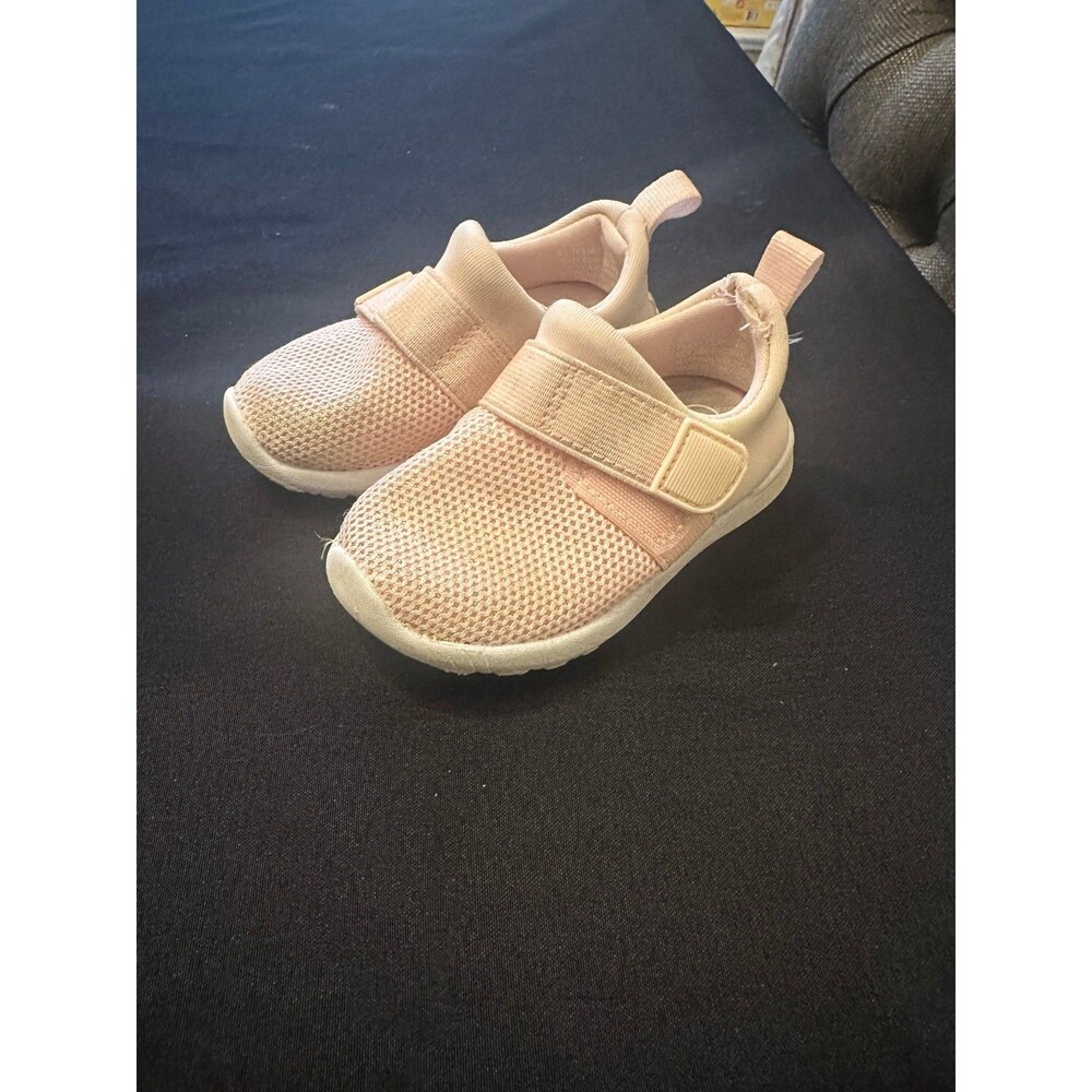 Cat & Jack water shoes size 5 toddler